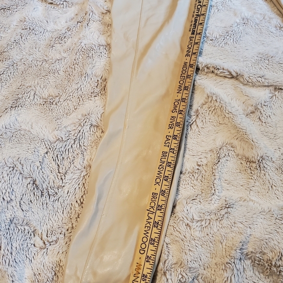 Nicole Miller Putty Tan Faux Leather Stretchy Skinny Leggings Small - Picture 5 of 10
